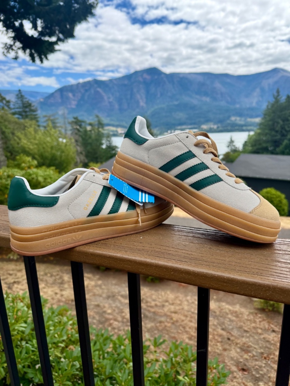 Adidas Gazelle Bold Platform Sneakers Cream Green Gum NWOT Size 10.5